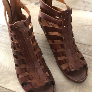Pikolinos Sandals size 9.5 brown